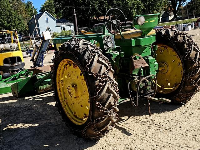 Image of John Deere 520 equipment image 1