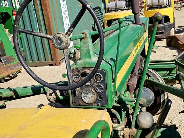 Image of John Deere 520 equipment image 4