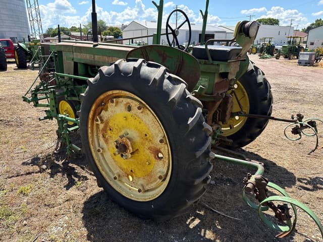 Image of John Deere 520 equipment image 4