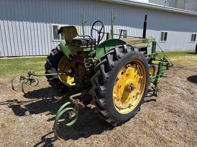 Image of John Deere 520 equipment image 2