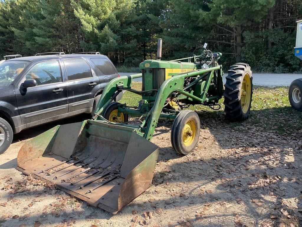 Image of John Deere 520 Primary image