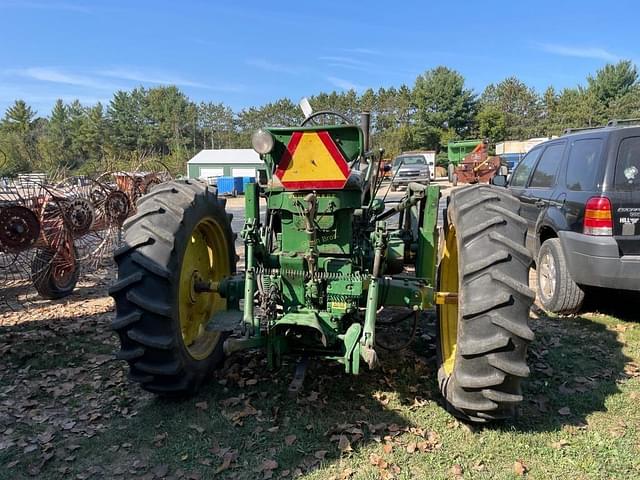 Image of John Deere 520 equipment image 2