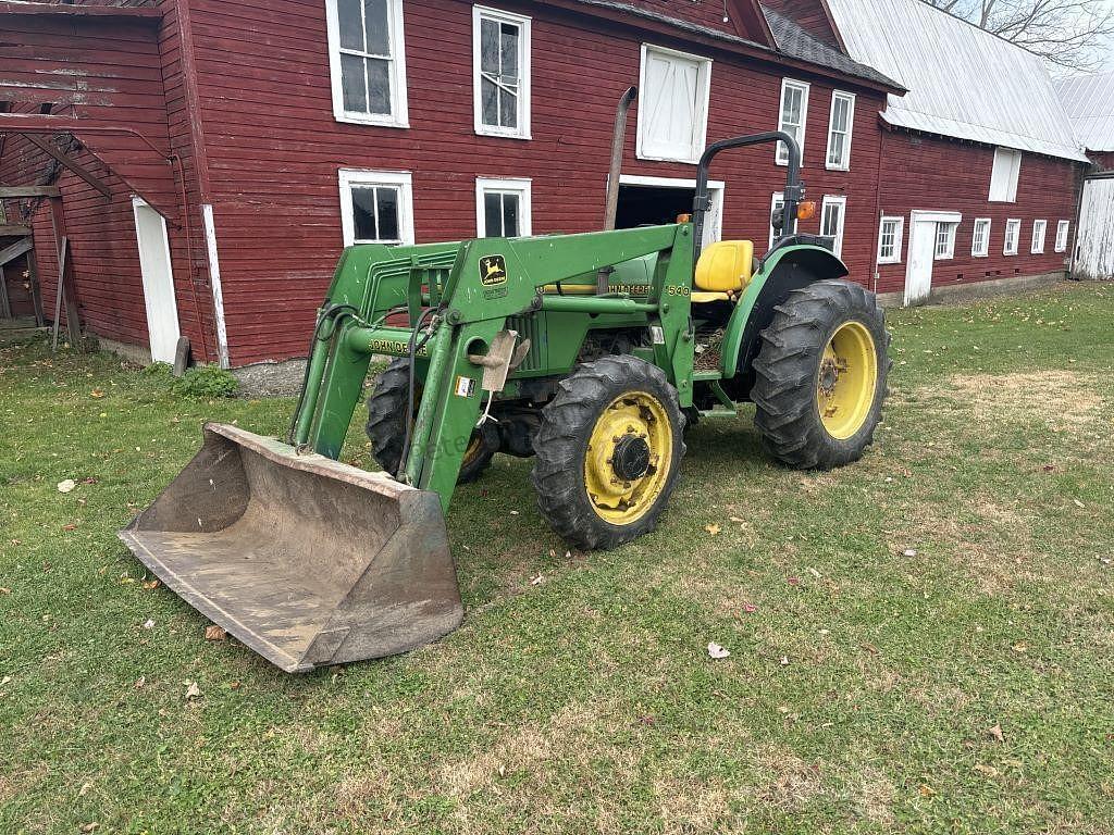 Image of John Deere 5200 Primary image