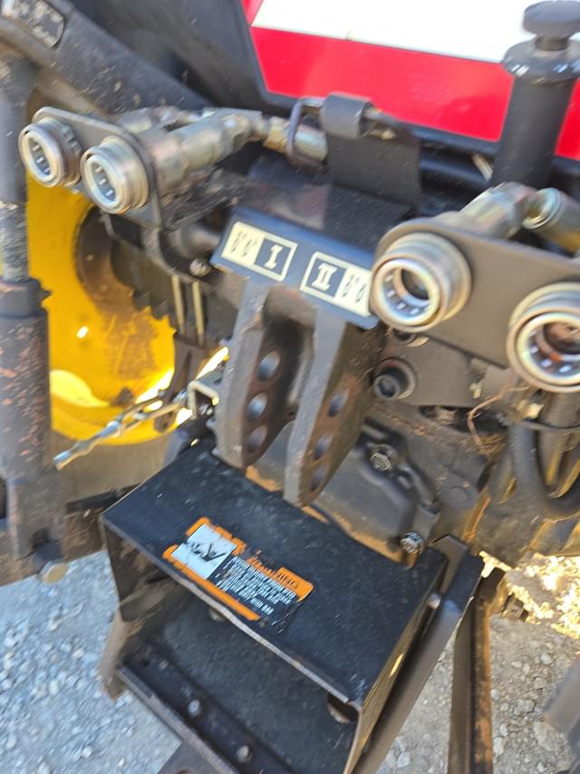 Image of John Deere 5200 equipment image 3