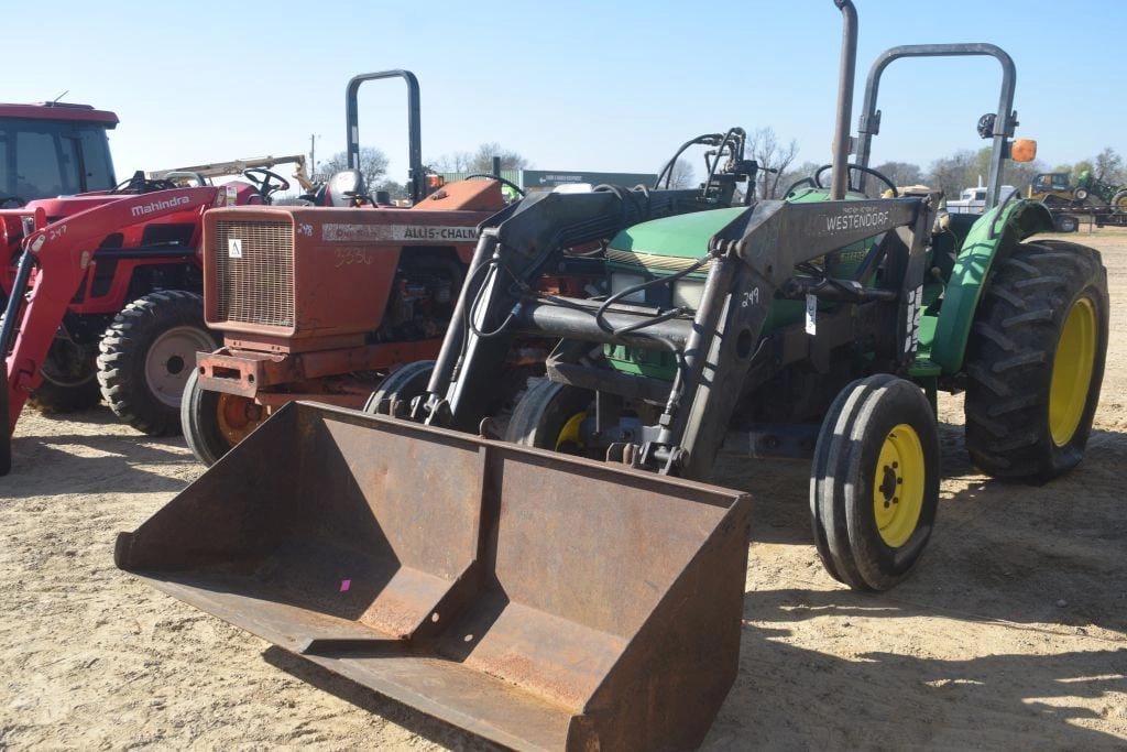 John Deere 5200 Equipment Image0