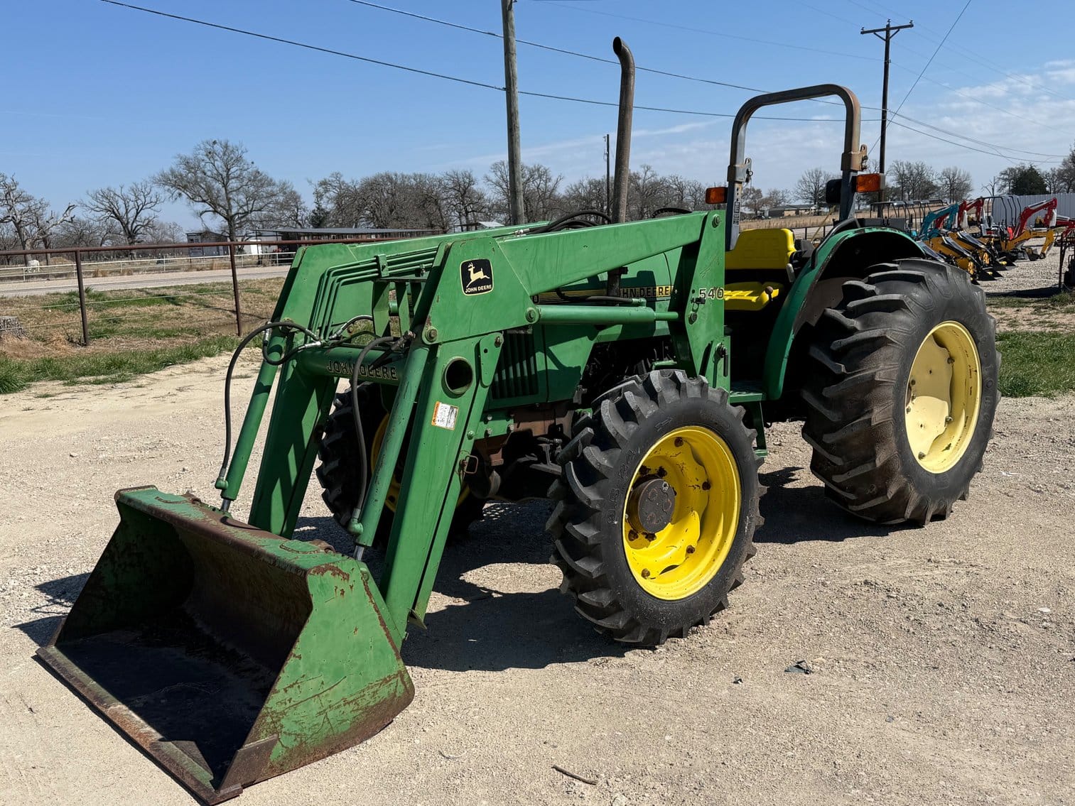 John Deere 5200 Equipment Image0