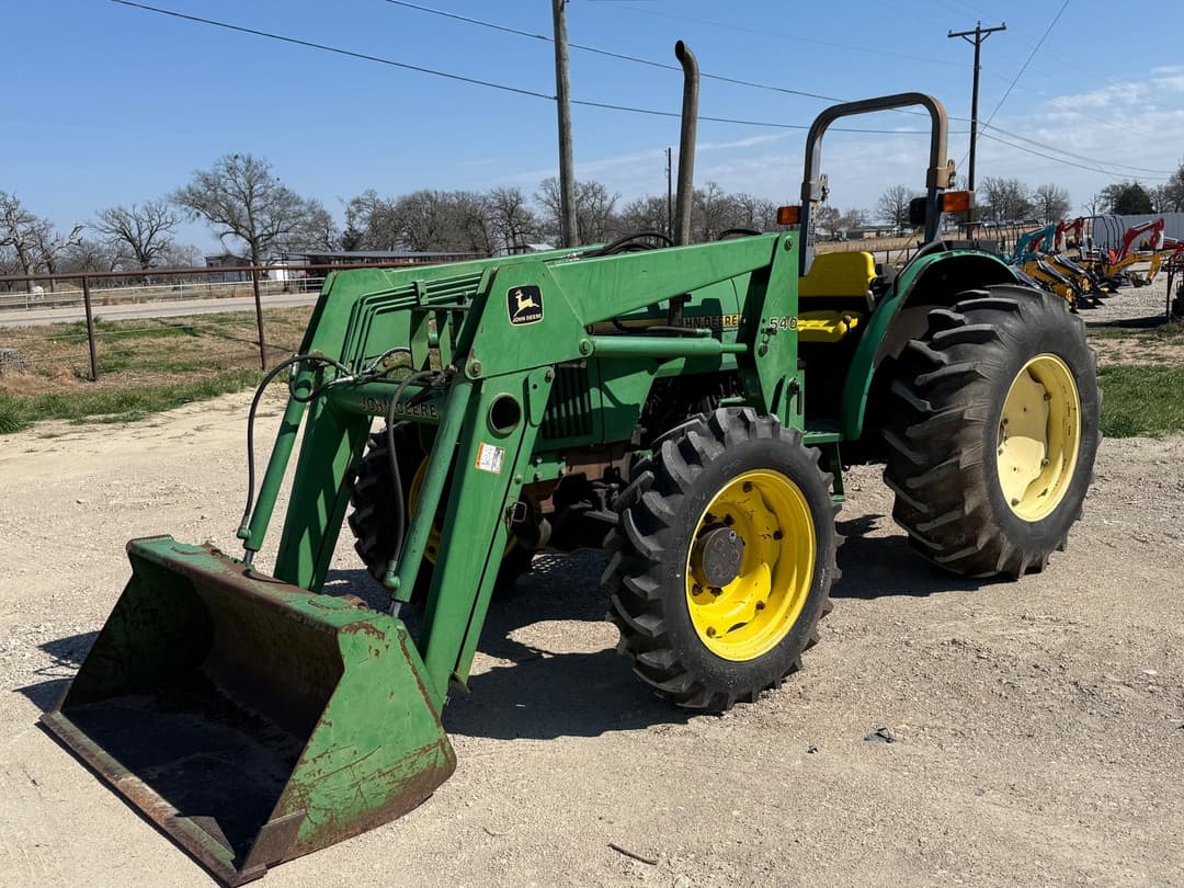 Image of John Deere 5200 Primary image