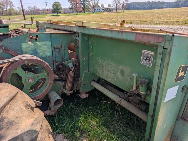 Image of John Deere 5200 equipment image 4