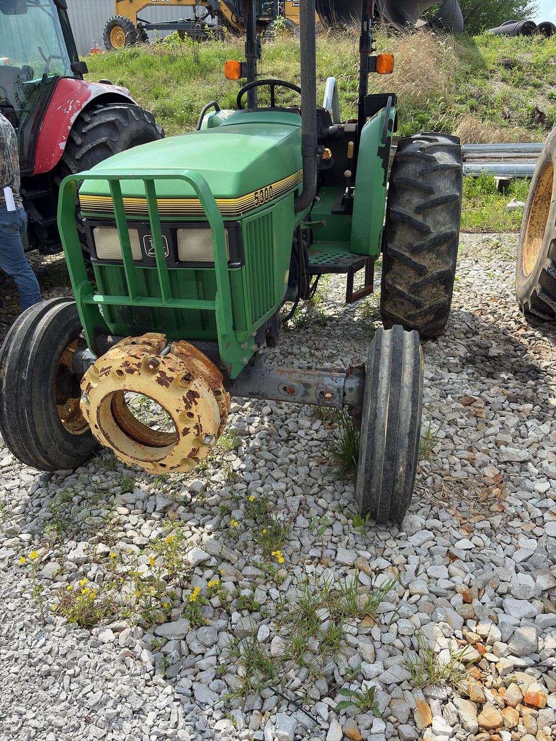 Image of John Deere 5200 Primary image