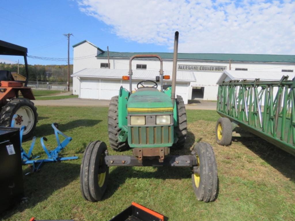 Main image John Deere 5200
