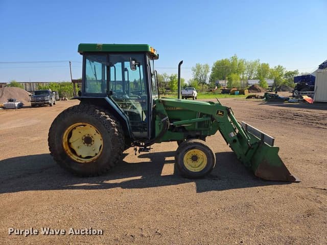 Image of John Deere 5200 equipment image 3