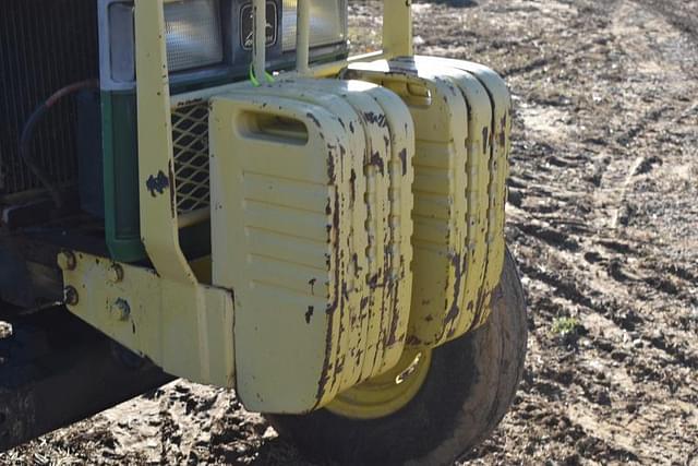 Image of John Deere 5200 equipment image 3