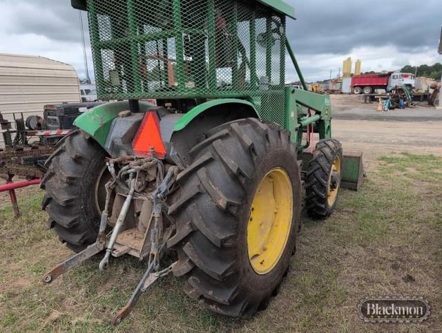 Image of John Deere 5200 equipment image 4
