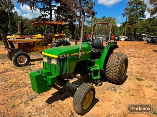Image of John Deere 5200 equipment image 1