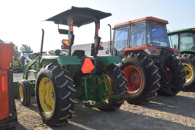 Image of John Deere 5203 equipment image 1