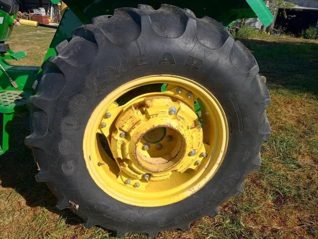 Image of John Deere 5203 equipment image 4