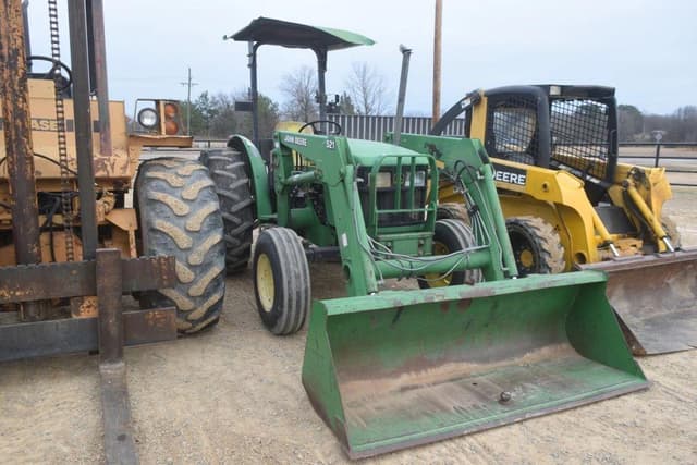 Image of John Deere 5205 equipment image 3