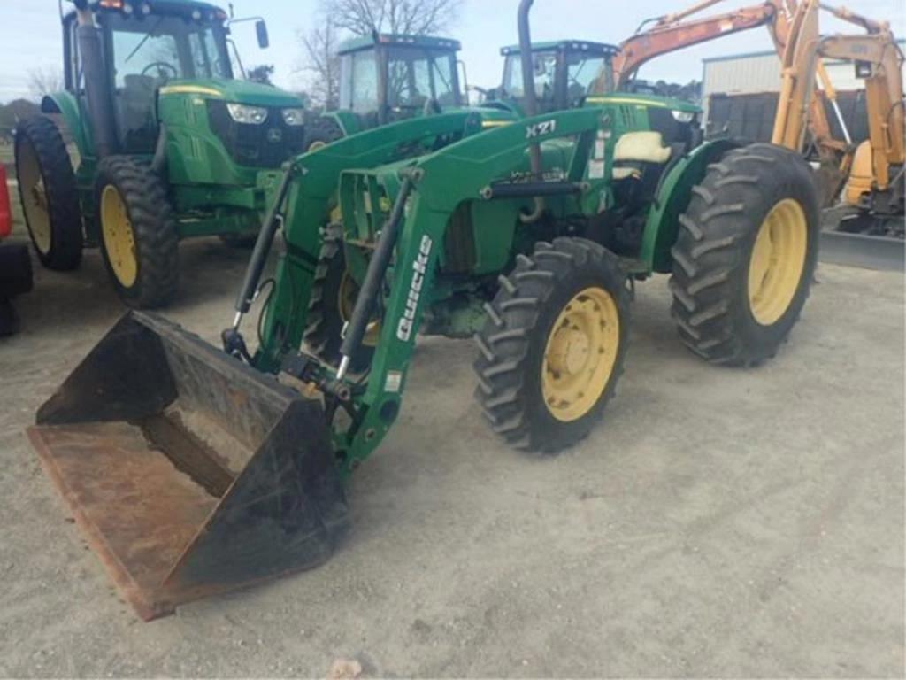 Image of John Deere 5205 Primary image