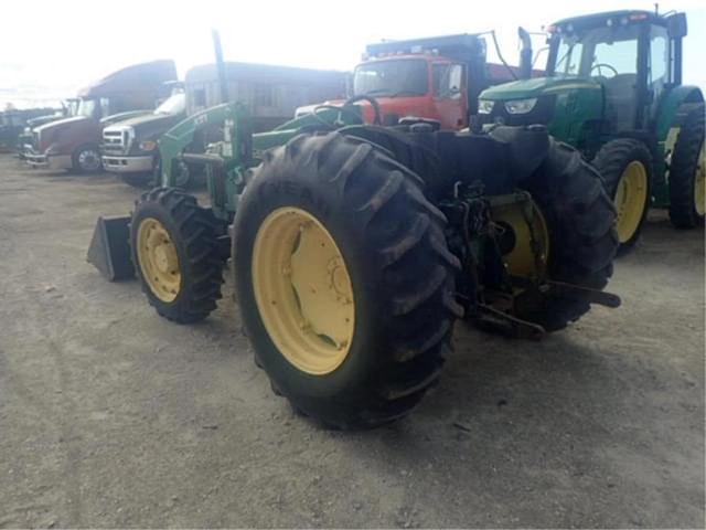 Image of John Deere 5205 equipment image 4