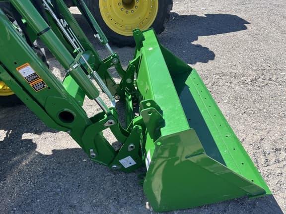 Image of John Deere 520M equipment image 2