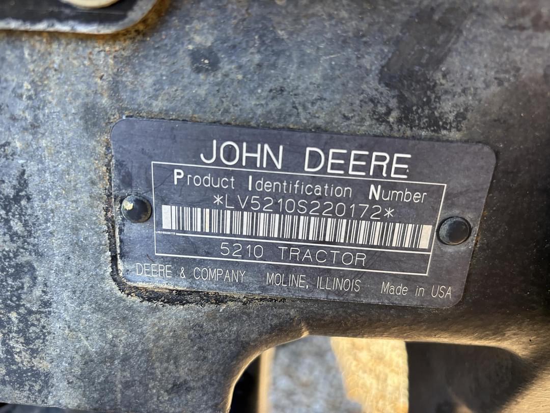 Image of John Deere 5210 Image 1