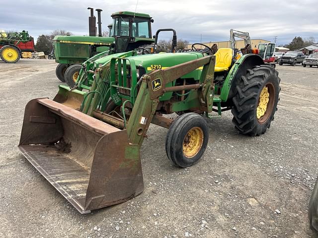 Image of John Deere 5210 equipment image 2