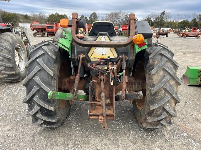 Image of John Deere 5210 equipment image 4