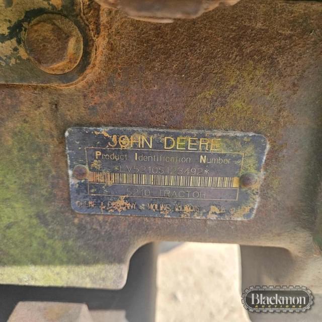 Image of John Deere 5210 equipment image 1
