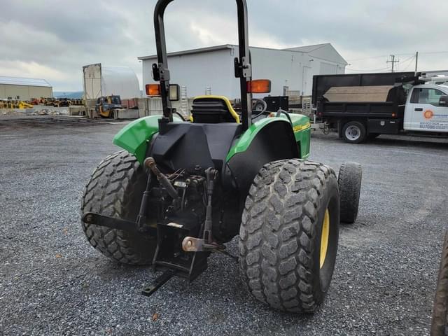 Image of John Deere 5210 equipment image 3
