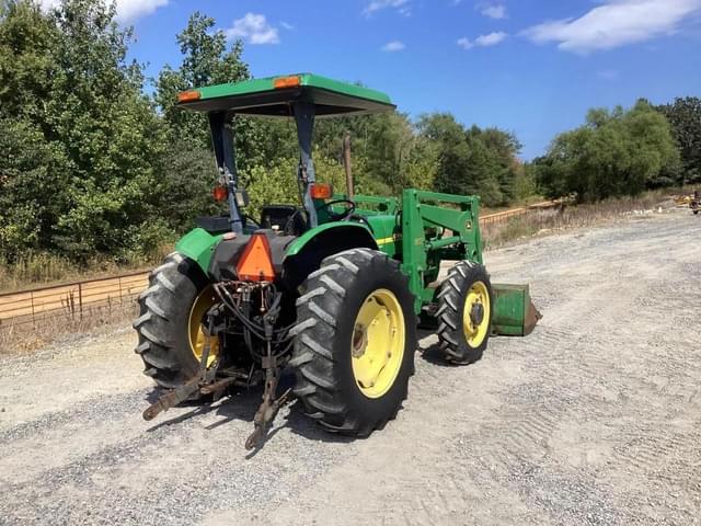 Image of John Deere 5210 equipment image 4