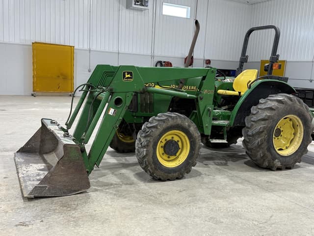 Image of John Deere 5210 equipment image 1