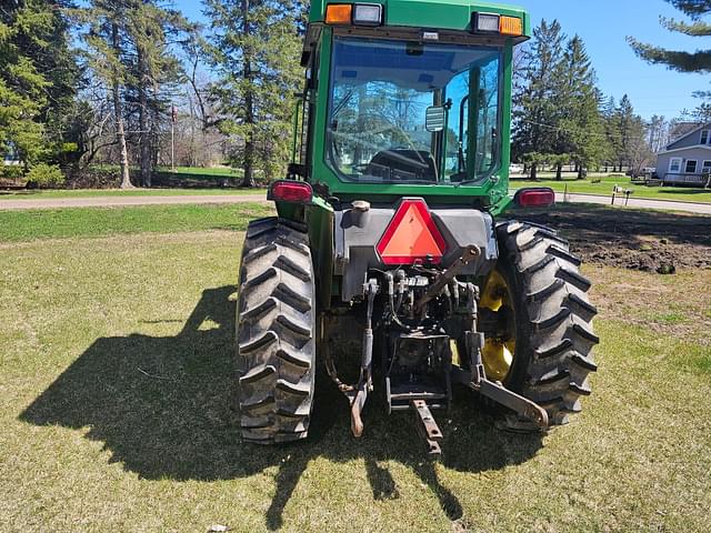 Image of John Deere 5210 equipment image 2