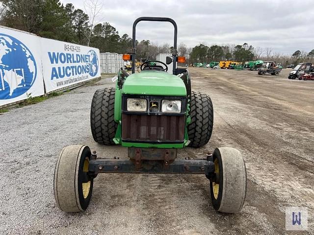 Image of John Deere 5210 equipment image 2