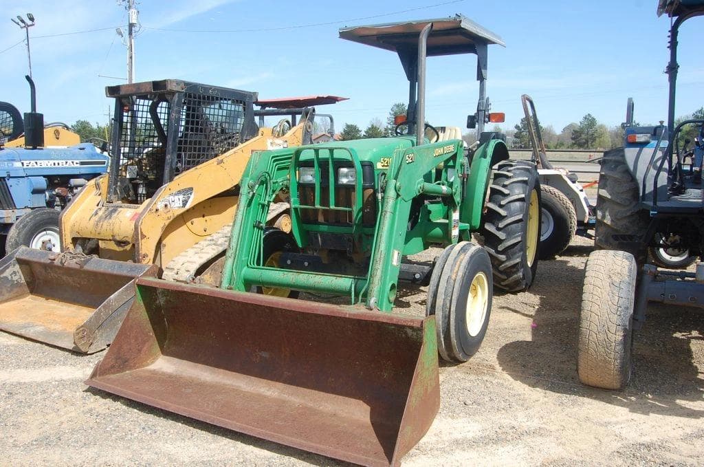 Image of John Deere 5210 Primary image