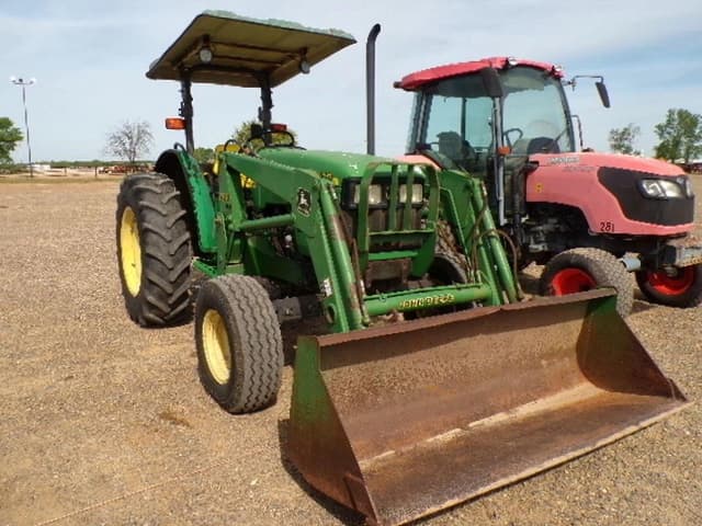 Image of John Deere 5210 equipment image 3