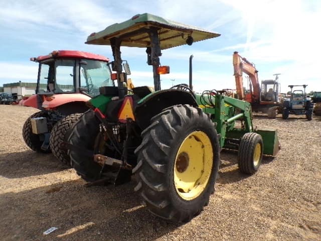 Image of John Deere 5210 equipment image 2