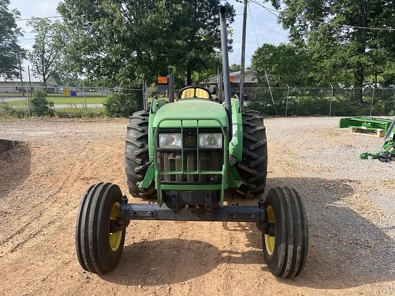 Image of John Deere 5220 equipment image 1