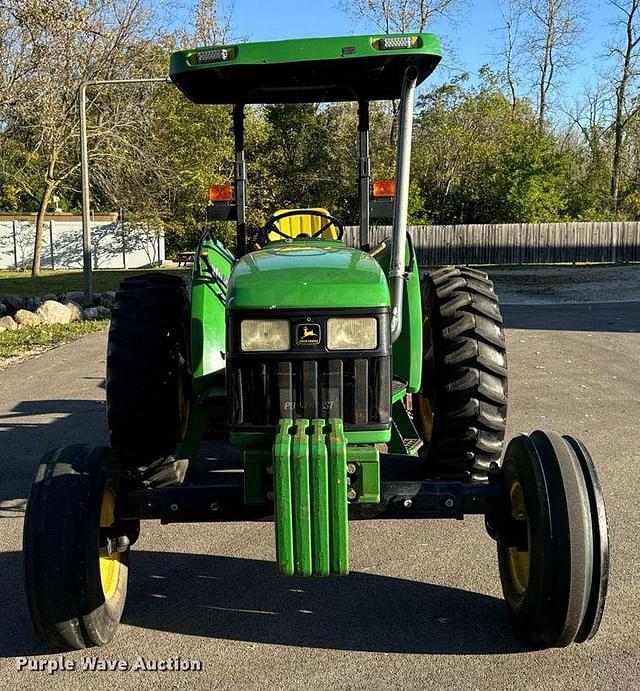 Image of John Deere 5220 equipment image 1