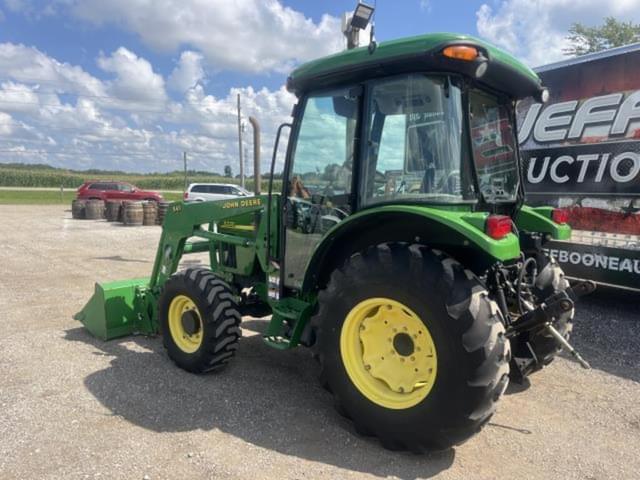 Image of John Deere 5220 equipment image 1