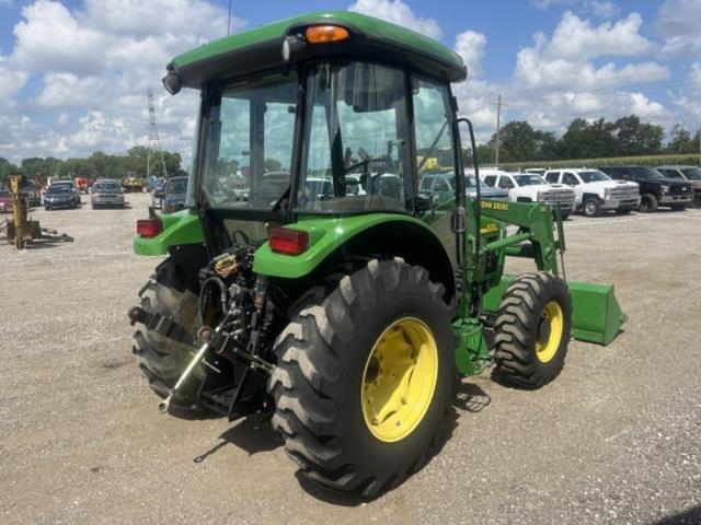 Image of John Deere 5220 equipment image 2