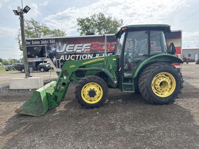 Image of John Deere 5225 equipment image 1