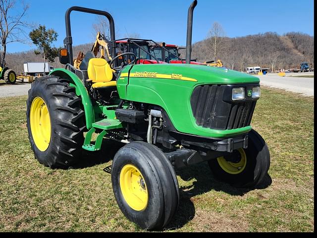 Image of John Deere 5225 equipment image 3