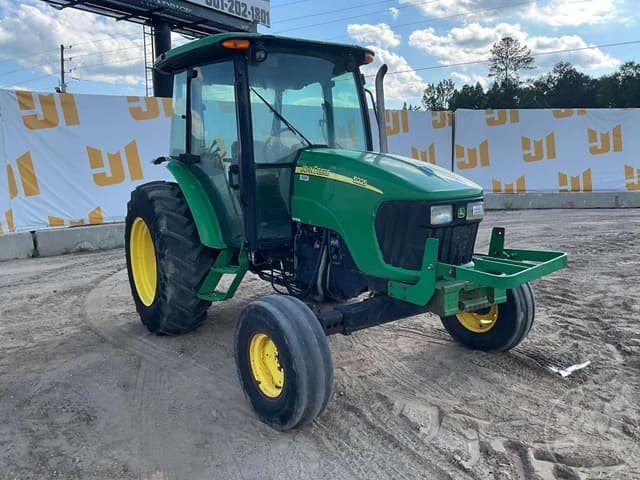 Image of John Deere 5225 equipment image 2