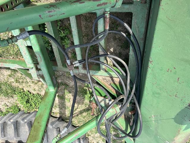Image of John Deere 524 equipment image 4