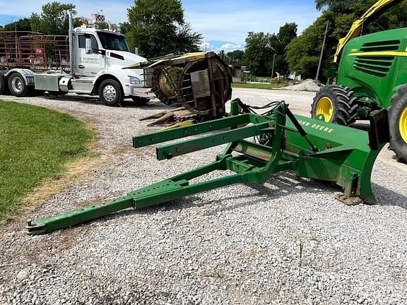 Image of John Deere 524 Image 1