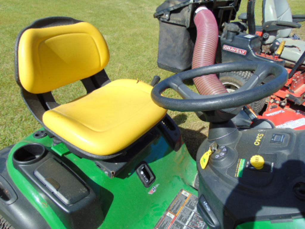 John Deere S240 Other Equipment Turf for Sale Tractor Zoom