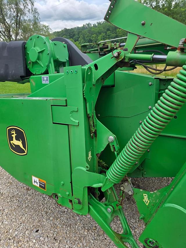 Image of John Deere 525 equipment image 4