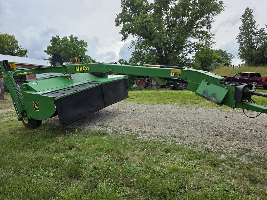Image of John Deere 525 Primary image