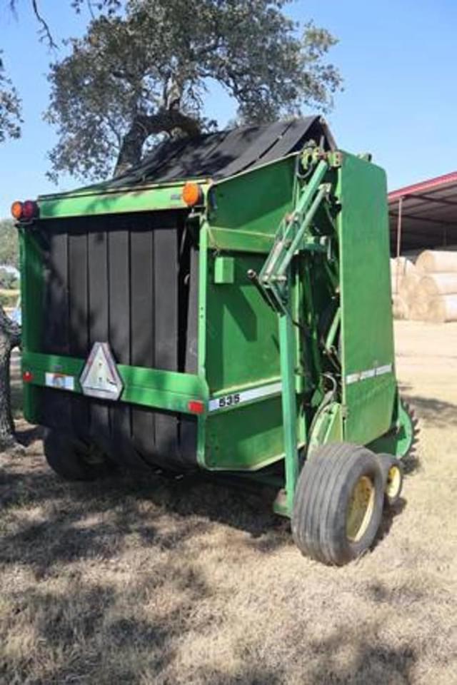 Image of John Deere 535 equipment image 3