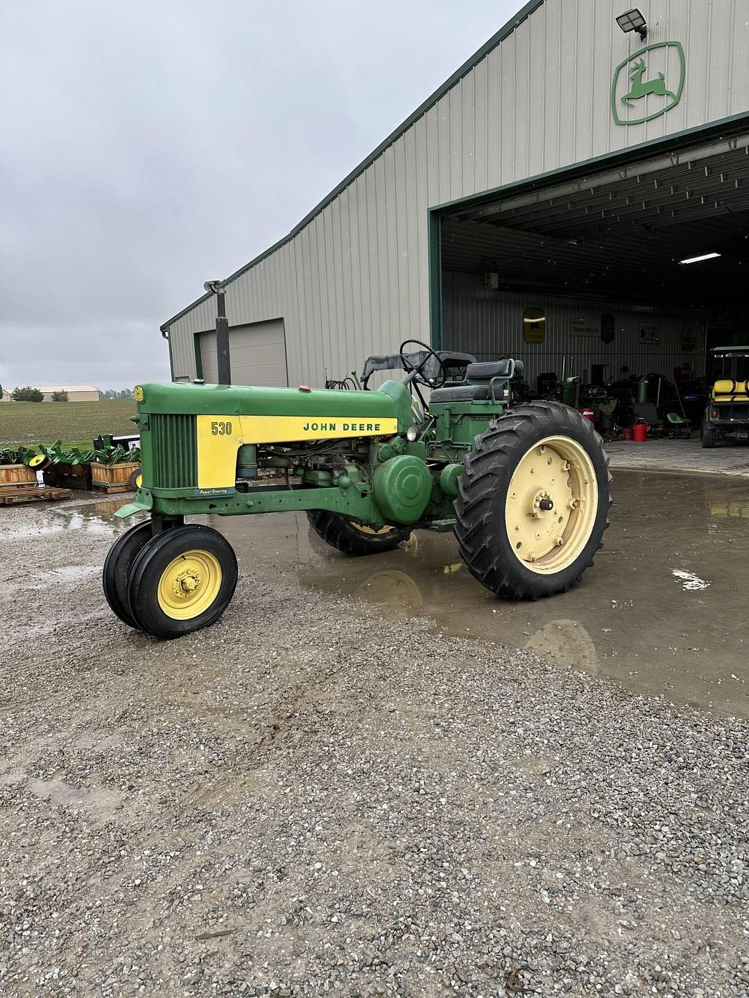 Image of John Deere 530 Primary image